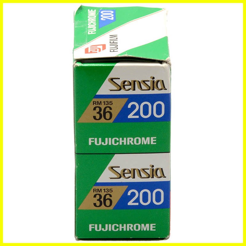 Lotto 2 Pellicole Diapositiva Fujifilm Sensia 36 pose 200 ISO 35mm Process E-6 1 Lotto 2 Pellicole Diapositiva Fujifilm Sensia 36 pose 200 ISO 35mm Process E-6